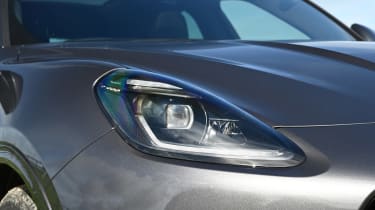 Maserati Grecale - передняя фара